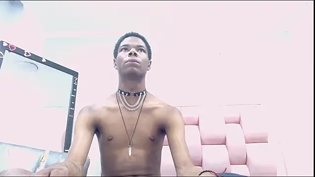 Santiago_Ortiz_ Live XXX-Chat