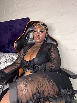 QUEEN_NOBUHLE_FEMDOM_777 Adlı Modelin Web Kamerası Şovu