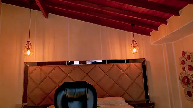 AgathaKondo_ 现场XXX聊天