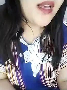 Just_noura Show in webcam