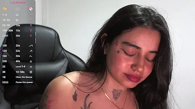 val_bardot's Live XXX Chat