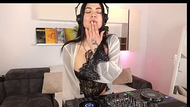 SatyaDj Chat XXX live