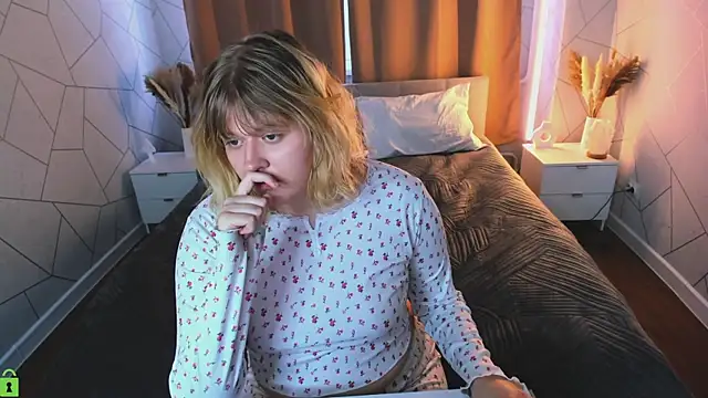 luna_c0ra: онлайн-секс-чат