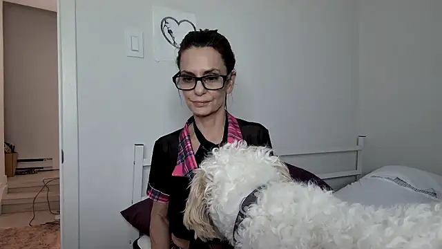 JUCY_APPLE Show in webcam