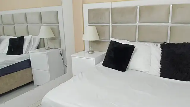 Webkamerová show Ivonnie_Clause_