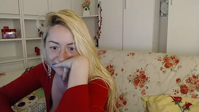 XXX chat uživo modela _karolynesyera_