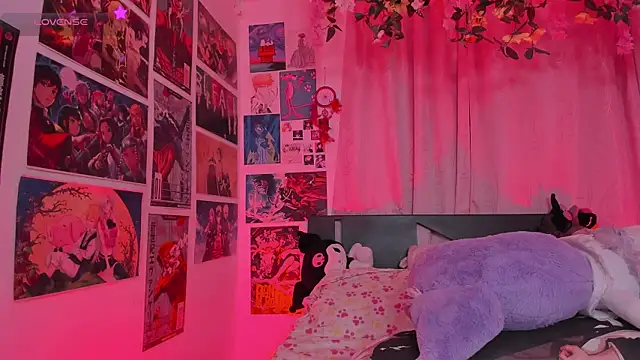 MissCurvyTopのライブXXXチャット