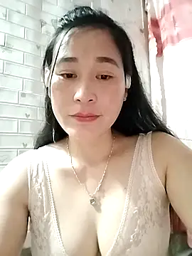 NgocLinh_69 élő XXX-chatje