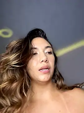 Iris_lee লাইভ XXX চ্যাট