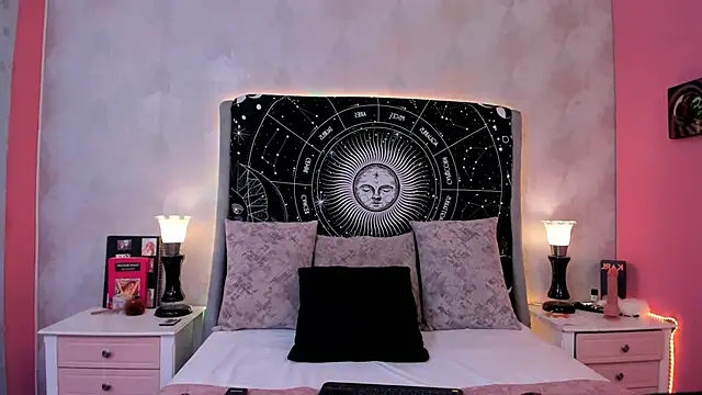 MiaLiberty élő XXX-chatje