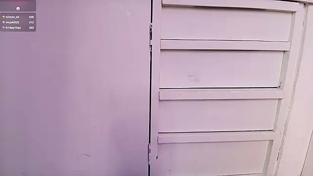 Jade-Naughty's Live XXX Chat