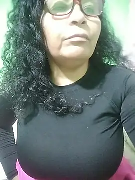 Amarantha25's Live XXX Chat