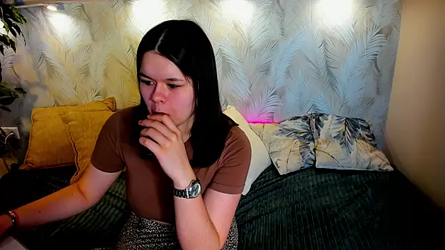 Alicia-long Live XXX-chat