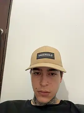 samm4044 Adlı Modelin Canlı XXX Sohbeti