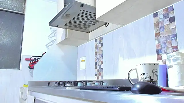 دردشة Noirvynn الجنسية المباشرة