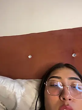 Czat XXX na żywo – ami_santos