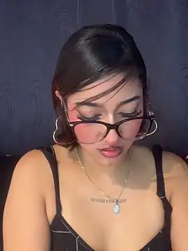 LilithMonette লাইভ XXX চ্যাট