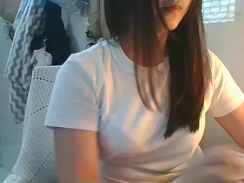 Linzly Chat XXX in diretta