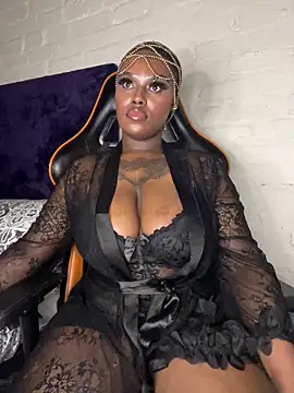 QUEEN_NOBUHLE_FEMDOM_777 Chat XXX in diretta