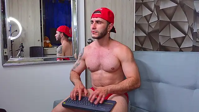 แชท XXX สดของ Latino_stud4u