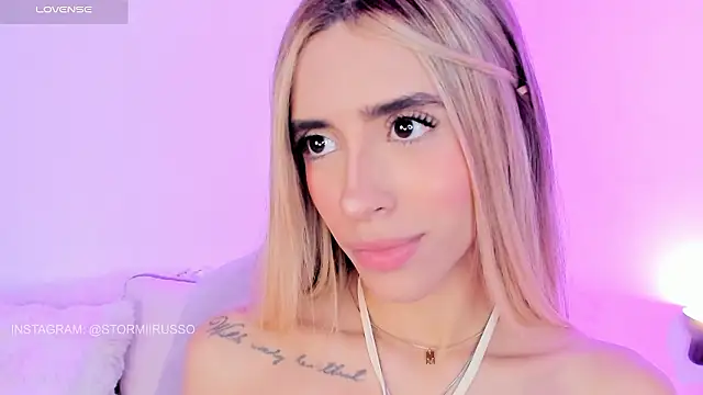 StormiRusso – Live XXX-chat