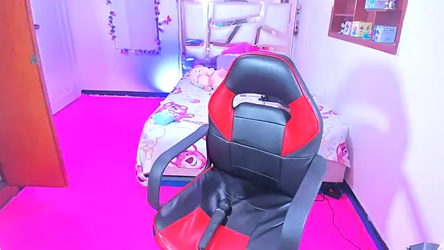 perlabeautiful live XXX chat