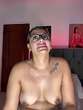 Živý XXX chat ema_zoe