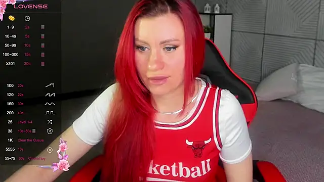 XXX chat uživo modela RinaFox__