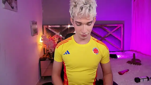 Cherry_zayden_ élő XXX-chatje