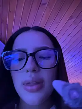 Sofia18_pinkk Live XXX-Chat