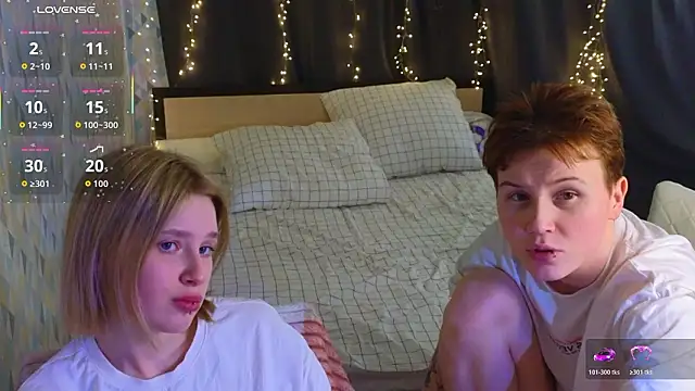 Girls_Fingers 现场XXX聊天