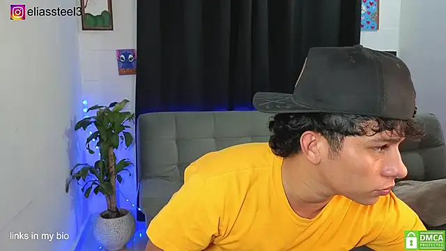 elias_steel1 élő XXX-chatje