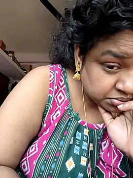 Deborbhavi222: онлайн-секс-чат