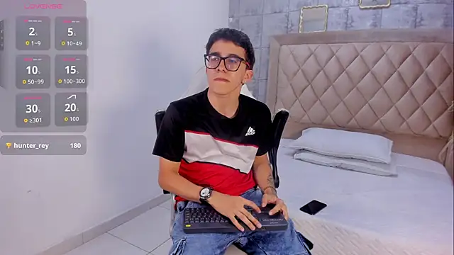 TylerCross_ élő XXX-chatje