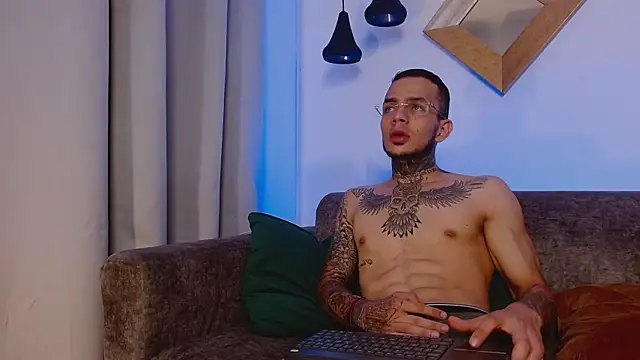 DominicParkerr  – webcam-show