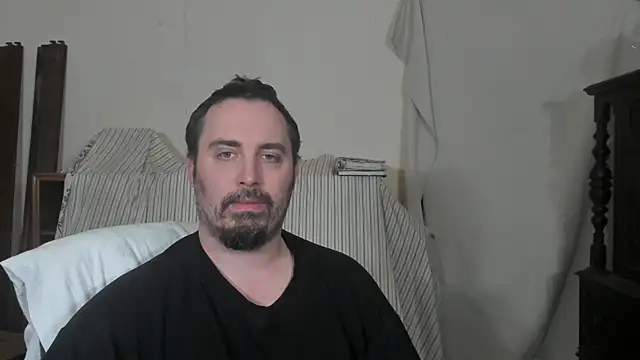 Metalstud élő XXX-chatje