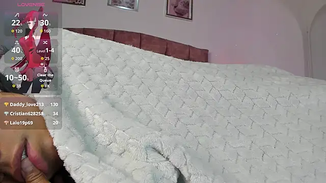 luna_velveth live XXX chat