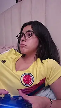 Lunecita élő XXX-chatje