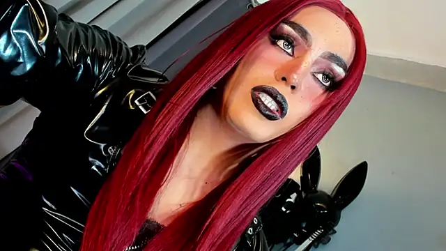 DominaAurumXXX Pertunjukan Webcam