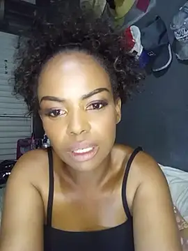 Cocolisiouss élő XXX-chatje