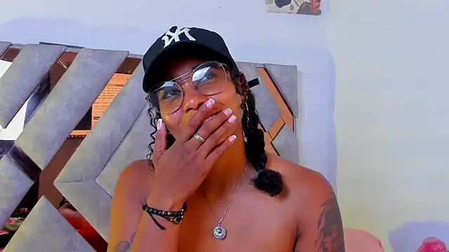 kelly_thomson Live XXX-Chat