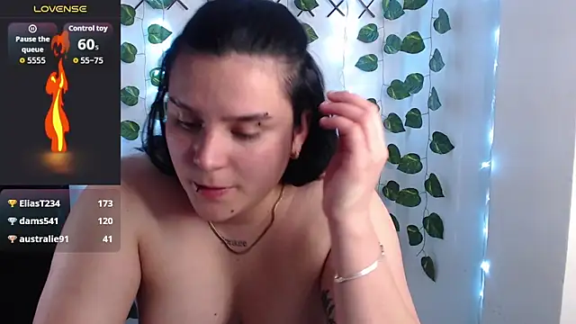 Nika_1_ Chat XXX in diretta