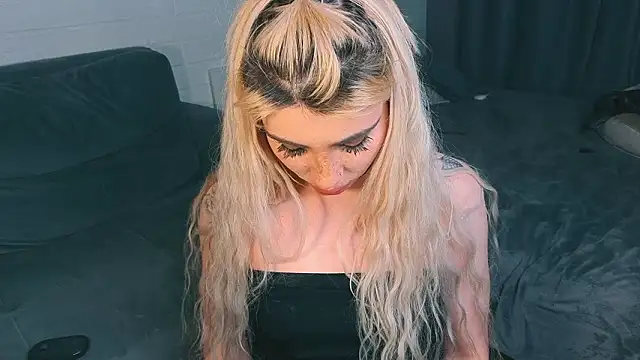 Ashley-Urban Chat XXX live