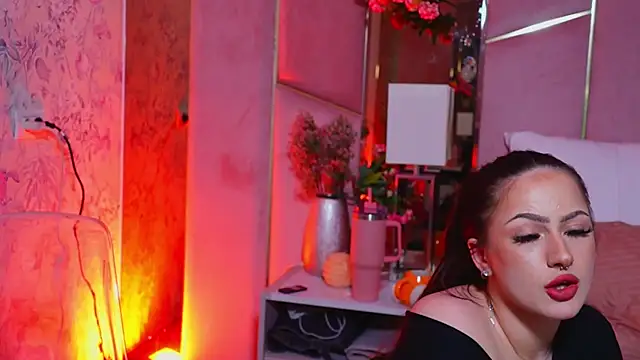 LucyLextonX 现场XXX聊天