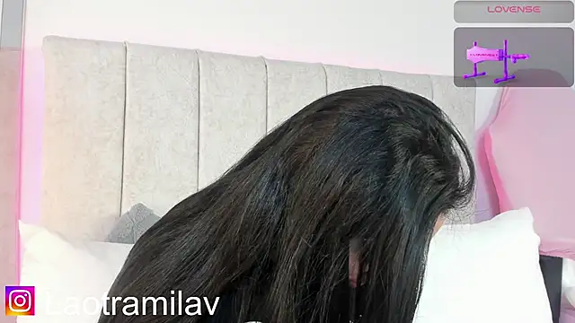 Chat XXX en directo de MilaVelour