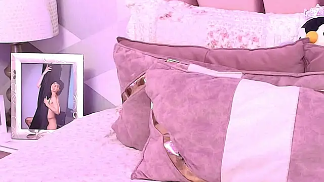 KylieMonnett's Live XXX Chat