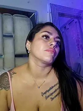 chelaqueen_ Adlı Modelin Canlı XXX Sohbeti