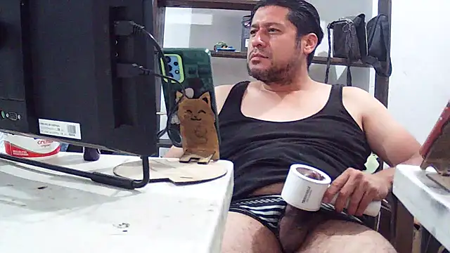 simpatico1000's Live XXX Chat