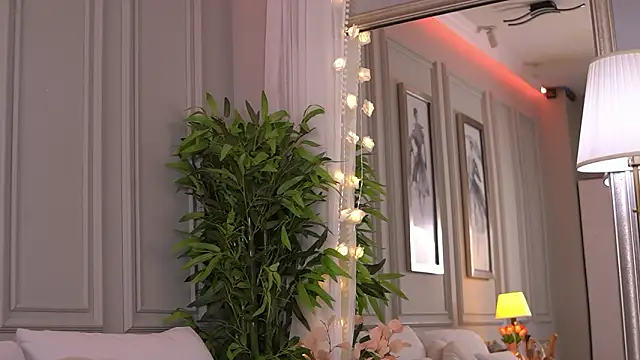 NicoleCellini's Live XXX Chat