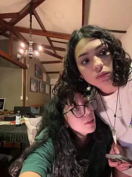 Pokazy przed kamerką – Alice_surprise